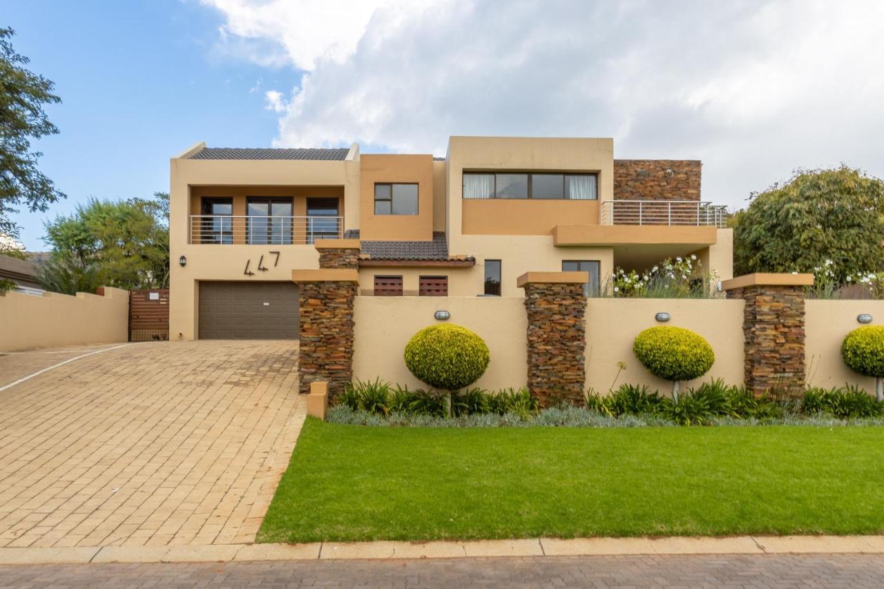 Fleur De Lis Guesthouse Krugersdorp Exterior foto